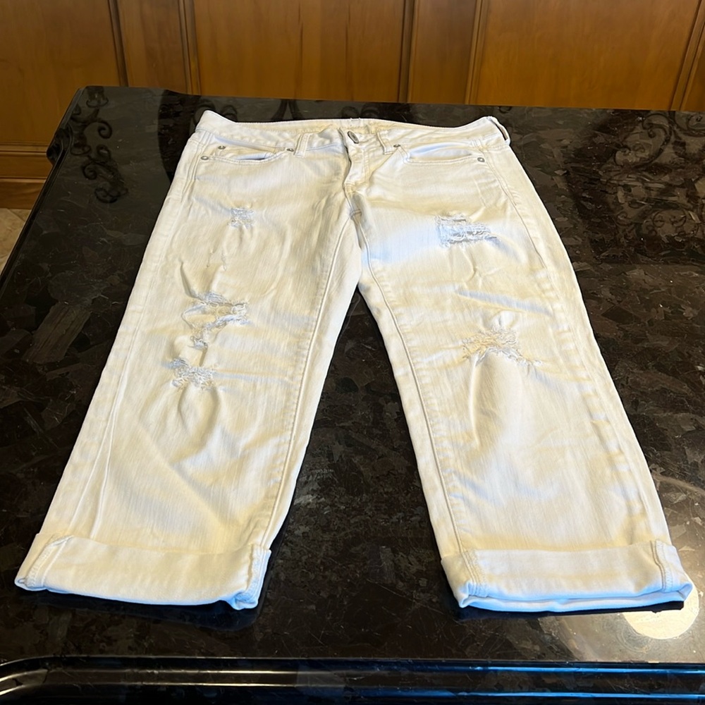 American Eagle white denim cropped pants
